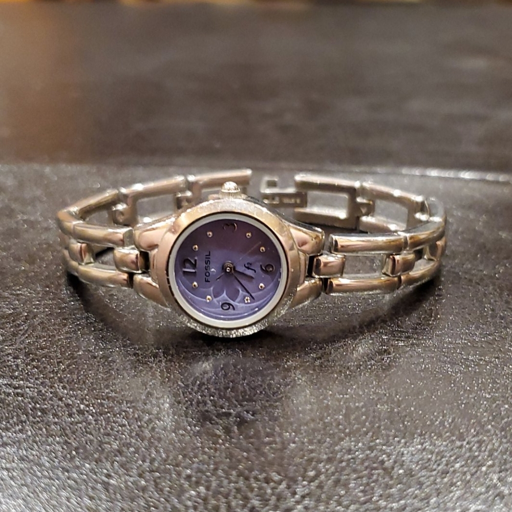 Fossil Watch - Picture 1 of 7